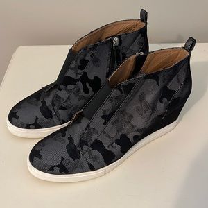 Linea Paola Felicia Wedge Sneaker